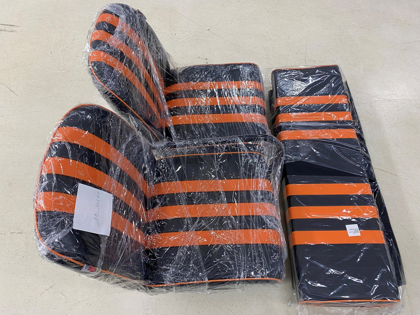 Set van 2 complete voorstoelen + achterbank Skai ZWART gestreept ORANJE Mehari