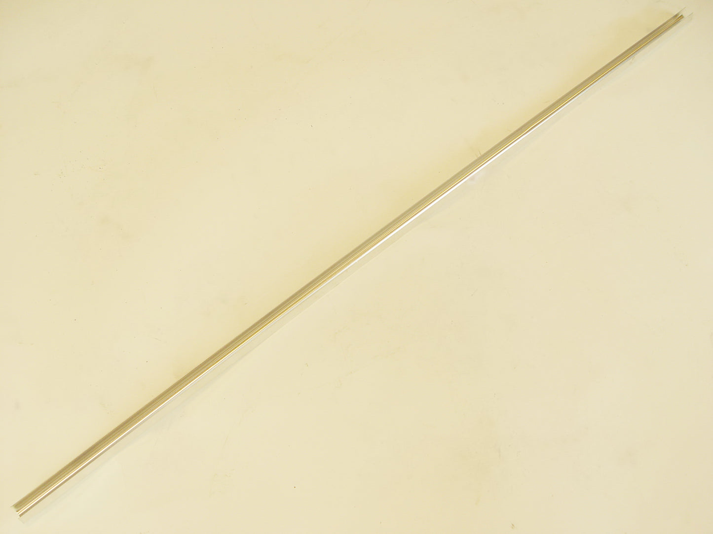 ALU STRIP AFSLRUBBER DAK 897MM
