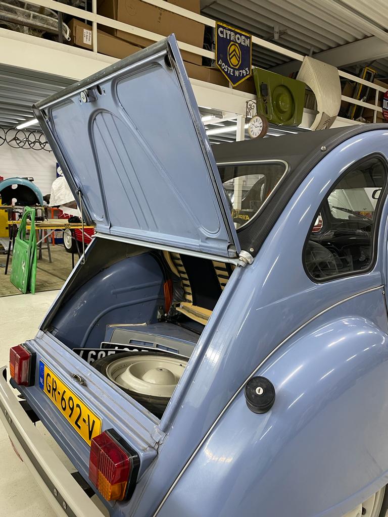 Blauwe 2CV 1990